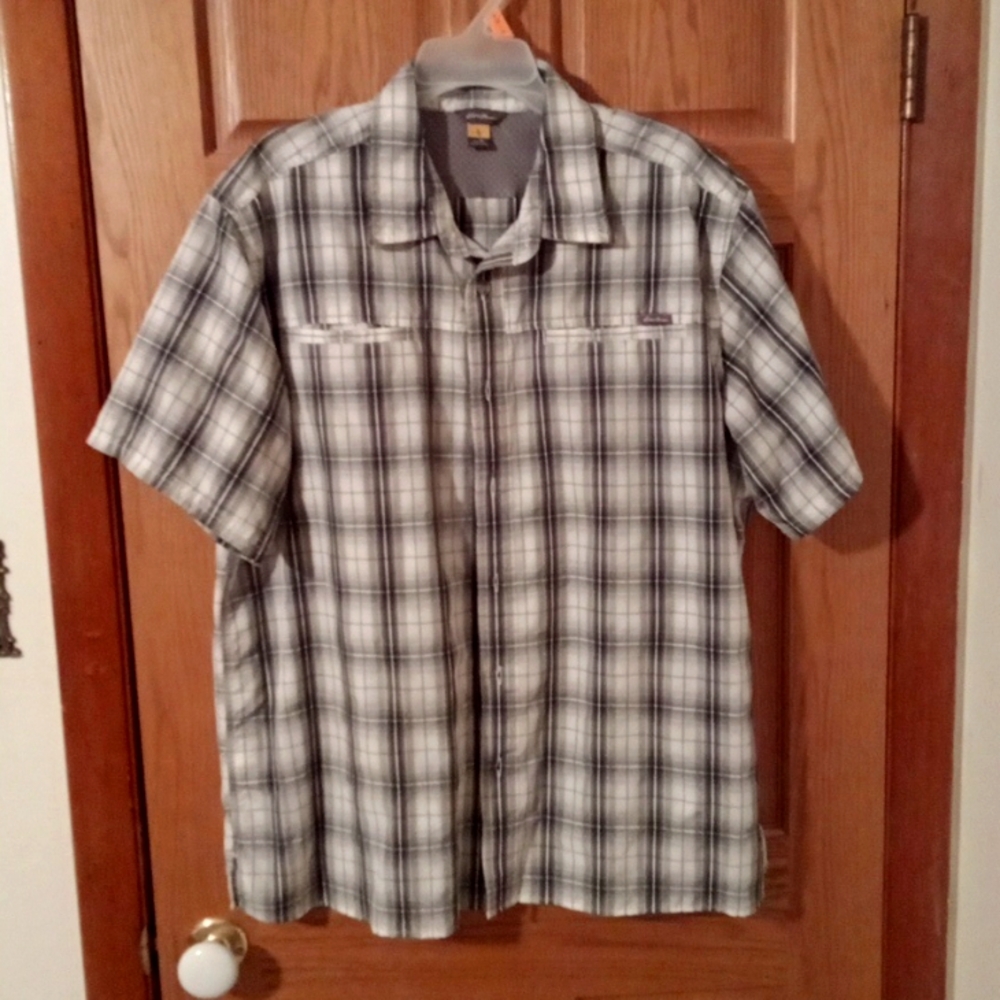 Men’s Gray Eddie Bauer plaid short sleeve button down shirt Size XL